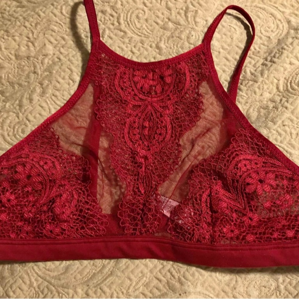 VS Lace Bralette
